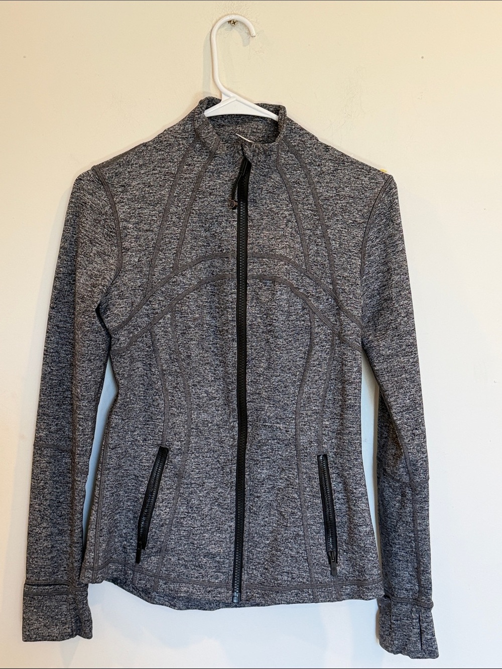 lululemon athletica Heather Gray Full-Zip Sculpting Jacket - Picture 3 of 11